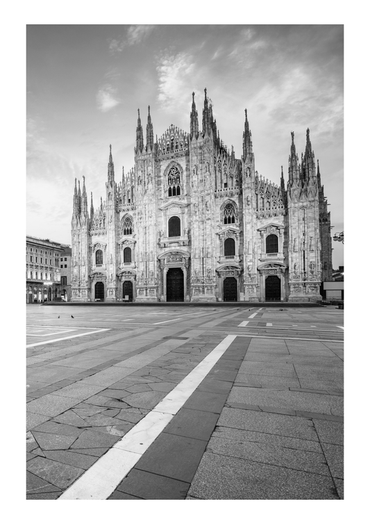 Set of 3 Milan black and white posters