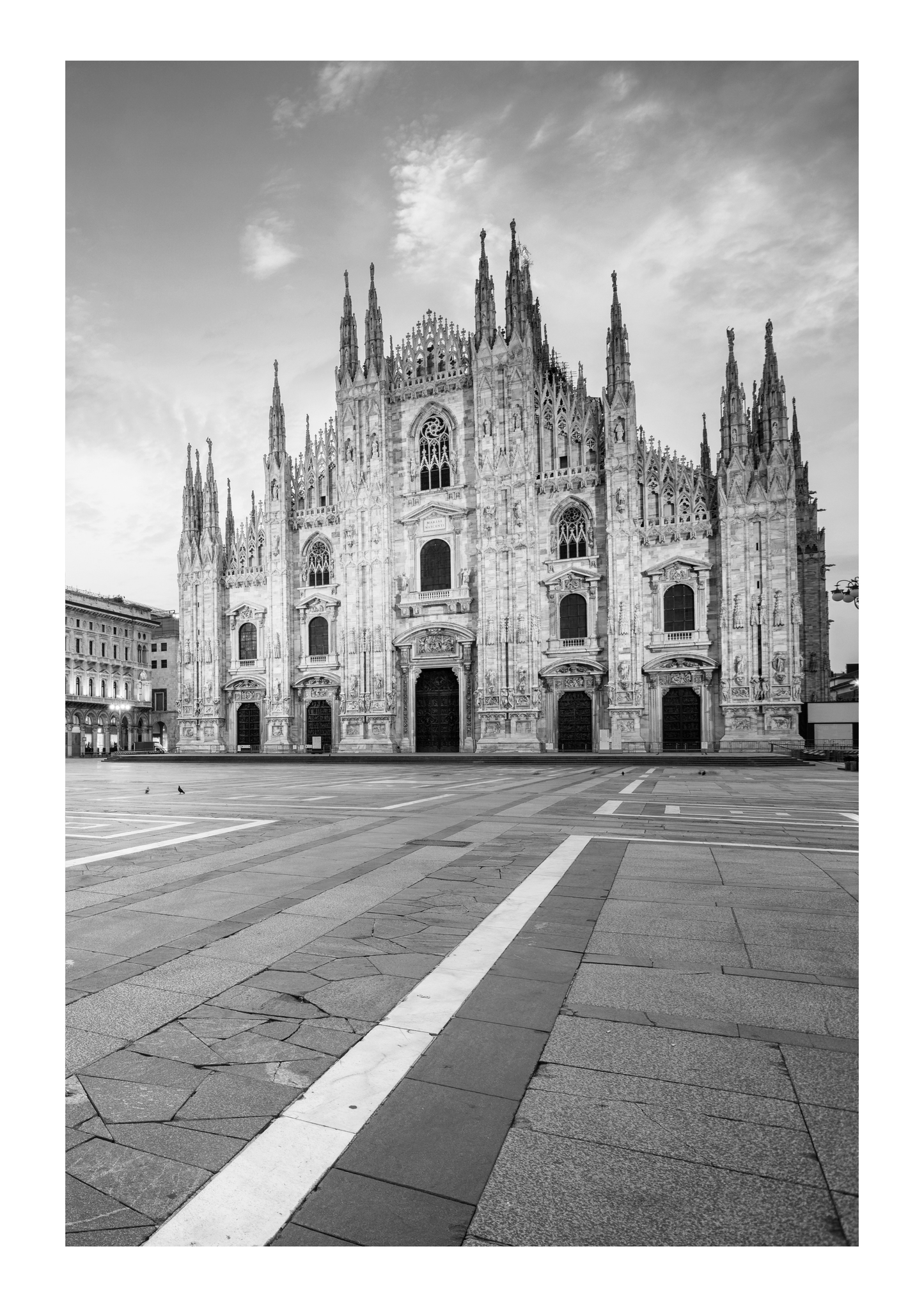 Set of 3 Milan black and white posters