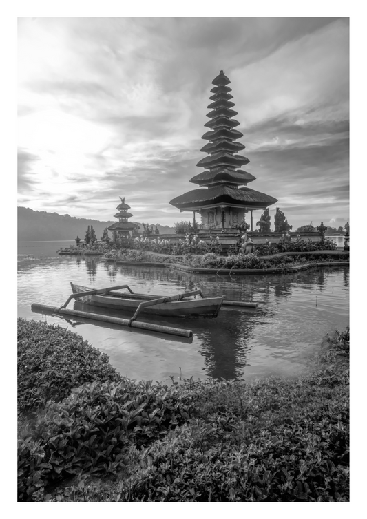 Set of 3 Bali black and white posters